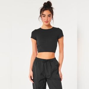 Gilly Hicks Women's Black Active Recharge Open-Back Sport T-Shirt